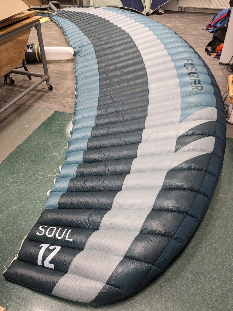Flysurfer Soul 2 - 12m + Force Bar 47/55 (Nette staat)