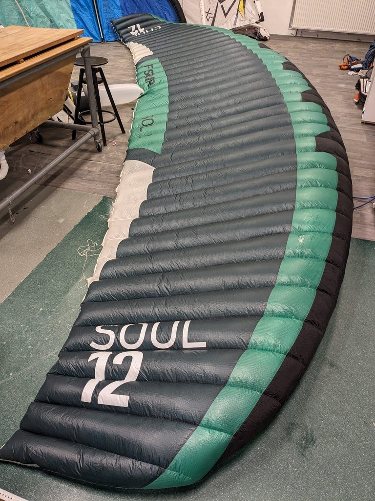 Flysurfer Soul - 12m + Force Bar (Nette staat)